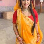 Shubhi Sharma Instagram - #bhojpurireels #song @everest.bhojpuri