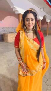 Shubhi Sharma Instagram - #bhojpurireels #song @everest.bhojpuri