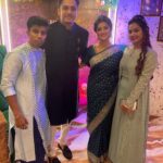 Shweta Bhattacharya Instagram - ❤️❤️ #lovelypeople #family #positivevibes #happyus #instagram #instagood #instadaily #instadaily