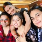 Shweta Bhattacharya Instagram - Family ❤️ #we #loveyouall #positivevibes #qualitytime #myhappiness #happyme #enjoyeverymoment #mylife #instagram #instagood #instadaily
