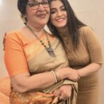 Shweta Bhattacharya Instagram - Projapoti 100 day’s celebration ❤️ #happyme #us #lovethem #positivevibes #projapoti🦋 #instagram #instagood #instadaily #instafashion #instawoman