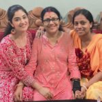 Shweta Bhattacharya Instagram - শুভ জন্মদিন মা ❤️তুমি খুব ভালো থাকো, সুস্থ থাকো আর আমার ছায়া সঙ্গী হয়ে থাকো সারাটা জীবন,,, তোমার হাসি মুখটা দেখার জন্য আমি সব করতে পারি... শুধু একটাই কথা বলবো, আমাকে ছেড়ে কখনো যেও না মা,,, তুমি ছাড়া যে আমার কোনো অস্তিত্ব নেই,,, কথা দিলাম খুব ভালো রাখবো তোমায়,,,, LOVE YOU SO MUCH MAA❤️❤️🎂🎂🍫🍫🍦🍦🍰🍰🧁🧁 #mylife #maa #happybirthday #loveyou #instagram #instagood