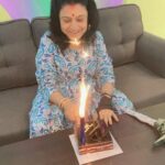 Shweta Bhattacharya Instagram - শুভ জন্মদিন মা ❤️তুমি খুব ভালো থাকো, সুস্থ থাকো আর আমার ছায়া সঙ্গী হয়ে থাকো সারাটা জীবন,,, তোমার হাসি মুখটা দেখার জন্য আমি সব করতে পারি... শুধু একটাই কথা বলবো, আমাকে ছেড়ে কখনো যেও না মা,,, তুমি ছাড়া যে আমার কোনো অস্তিত্ব নেই,,, কথা দিলাম খুব ভালো রাখবো তোমায়,,,, LOVE YOU SO MUCH MAA❤️❤️🎂🎂🍫🍫🍦🍦🍰🍰🧁🧁 #mylife #maa #happybirthday #loveyou #instagram #instagood