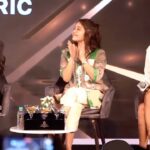 Shweta Tripathi Instagram - What I love about live events is the people you meet and the energy you feel!✨ Mauka bhi milta hai BIG thank you bolne ka for the unconditional love and support I’ve felt for my work and characters 🙏🏼🌻Abhi tak un sawaalon ke baare mein soch rahi hoon @realbollywoodhungama @gouravadarsh @fatimasanashaikh @imouniroy shriya_saran1109 @swatichopra17 🤔🤓