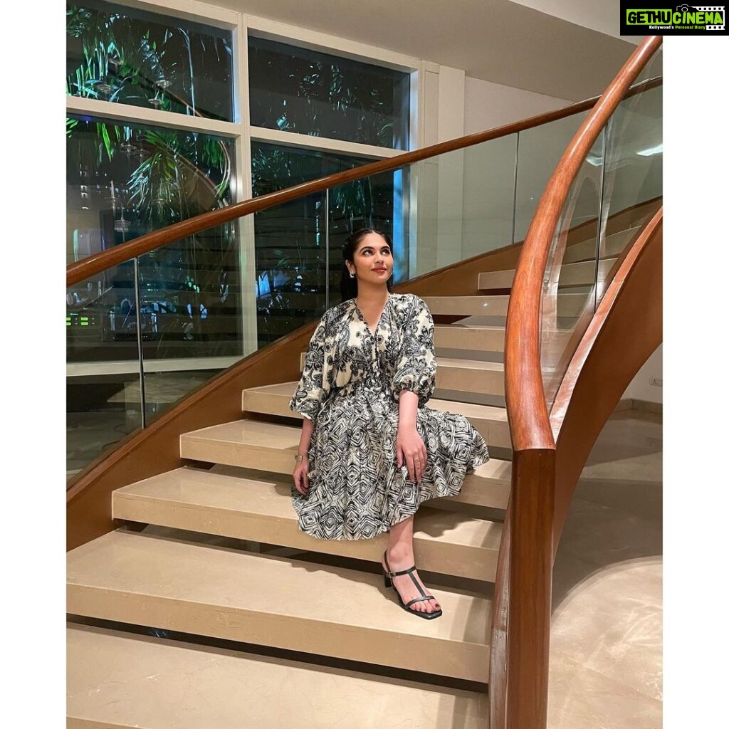 Simran Natekar Instagram - About last night❤️ Outfit : @dipikaanddisha Heels : @wforwoman Styling : @stylebyreena Assisted by : @charmi_thakker HMU : @atulpatelpaikma