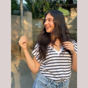 Simran Natekar Instagram - ☀️💋