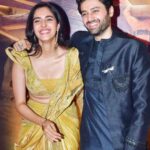 Simrat Kaur Instagram - Apke andaz se toh aap bikul Rajesh Khanna lagtey hain @iutkarsharma ⭐️❤️ Wearing the prettiest dress @sulakshanamonga Hair by @hairbyswatitare14 Makeup ny @nickymua_ Clicked by @thephoto_hunger Mumbai, Maharashtra