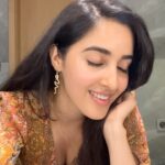 Simrat Kaur Instagram - Just 😬❤️ #reels #explorepage
