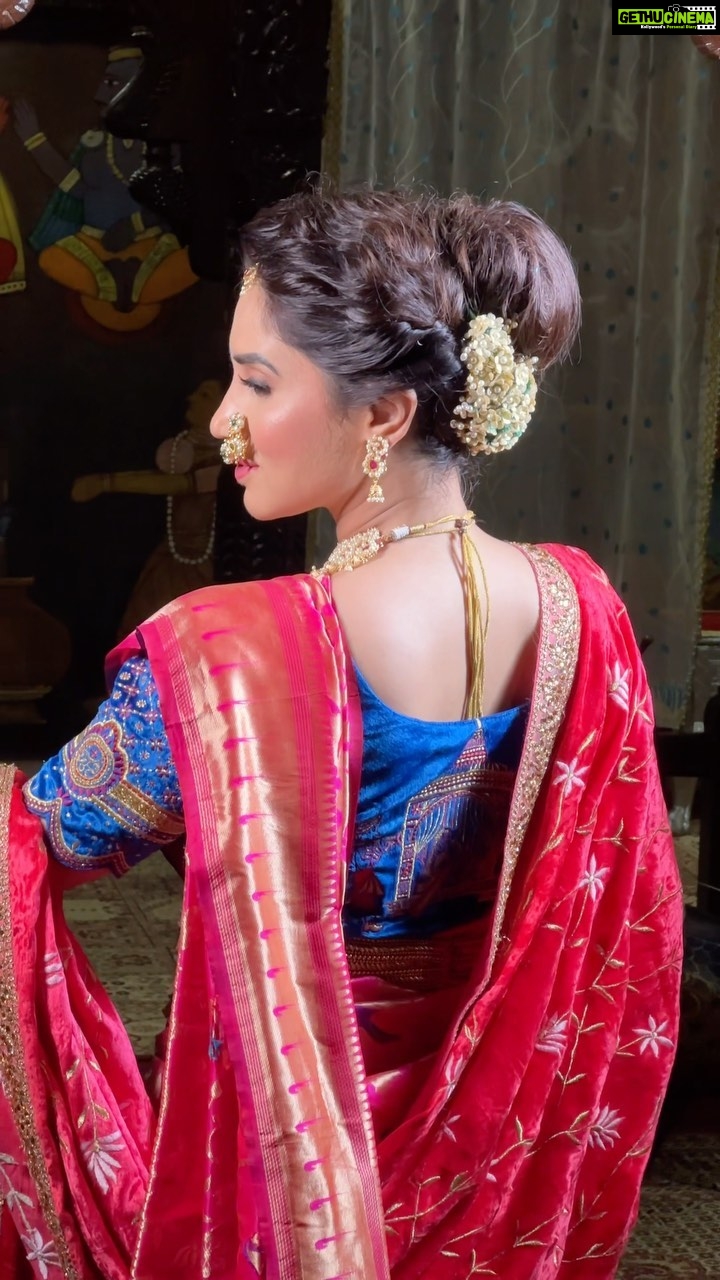 Mahis makeup n hair potli .. S S NAGARKAR | Indian bridal hairstyles,  Bridal hairstyle indian wedding, Indian bridal sarees