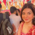 Smrity Sinha Instagram - Aap sabhi ko Navratri ke Mahaashtami ki Shubhkaamnaayen 🙏🏼 #duggadugga #navratri #festival #smritysinha #maadurga #instagram #shreyaghoshal #bengolisong #trending Mumbai, Maharashtra