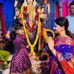 Sneha Wagh Instagram - ✨ Ashtami ✨ . . . @_world_of_myra_official @shwetavaikul . . . #myravaikul #worldofmyra #pari #aaheparitardontworry #worldofmyraofficial #neerja #neerjaeknayipehchaan #navratri #ashtami #navratri2023 #ssnehawagh #sarangesneha #snehawagh #lalbaughchimata #japachidevi