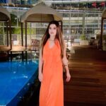 Somi Khan Instagram - When you are waiting for that special one ❤️✨ ————————————————— Outfit @fashionstruc Dubai UAE