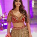 Soniya Bansal Instagram - Those who do not know how to see the precious things in life will never be happy. #throwback #throwbackthursday #mumbai #desertphotography #dubaidesert #fashionblogger #actor #soniyabansal#instagood