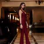 Soniya Bansal Instagram - “I know you can't live on hope alone. But without hope, life is not worth living. So you, and you and you: You got to give them hope. You got to give them hope #travelphotography #fashionstyle #mumbai #soniyabansal #actress #model #fashion #instagram #internationalmodel #actress #soniyabansa #lifestyle St. Regis Hotel