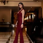 Soniya Bansal Instagram - “I know you can't live on hope alone. But without hope, life is not worth living. So you, and you and you: You got to give them hope. You got to give them hope #travelphotography #fashionstyle #mumbai #soniyabansal #actress #model #fashion #instagram #internationalmodel #actress #soniyabansa #lifestyle St. Regis Hotel