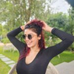 Soniya Bansal Instagram - I'm easy. Put me in an interesting location with good people and I'm there.