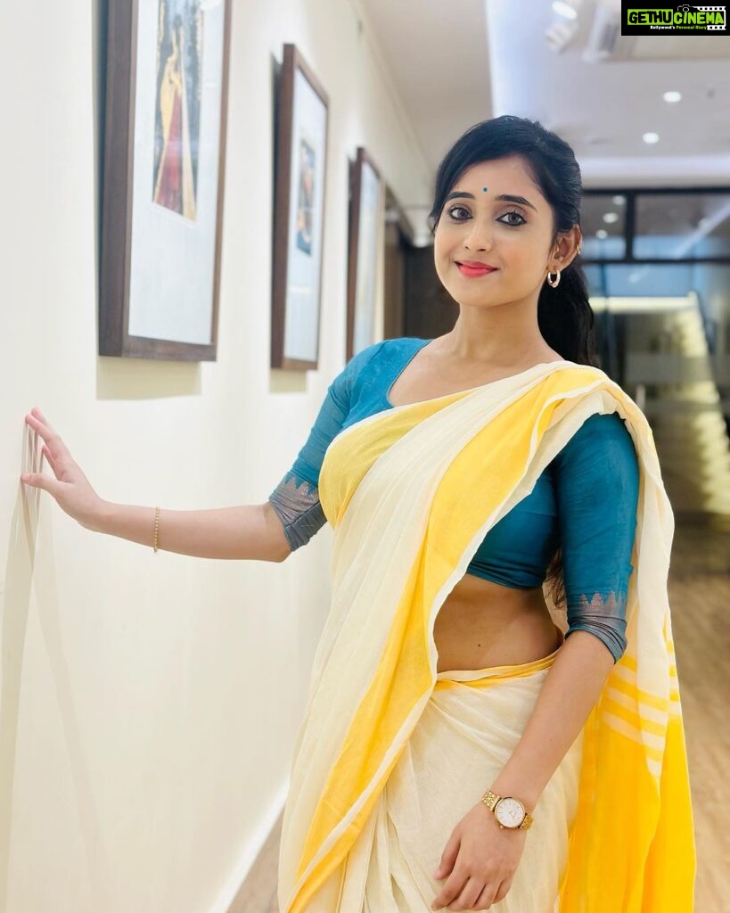 Soumitrisha Kundu Instagram - 💛🦋 saree @sandip3432 @rinkikhatoon