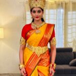 Spandana Palli Instagram - nine nights of Navratri ends 🙏 may your life be filled with happiness, and your home with love and laughter.