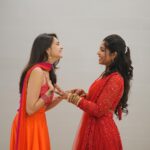 Sri Satya Instagram - Ok pellikuturu @sowmya_dhanalakota 🤪❤️ Inka ne life lo golden days iepoyai po 😂😂 #justkidding #bestfriend #wedding #sangeet #sangeetoutfit Outfit @swayam.designs ❤️ Jewellery @kriyaah002 ❤️ Pc @pellipusthakam.in ❤️