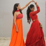Sri Satya Instagram - Ok pellikuturu @sowmya_dhanalakota 🤪❤️ Inka ne life lo golden days iepoyai po 😂😂 #justkidding #bestfriend #wedding #sangeet #sangeetoutfit Outfit @swayam.designs ❤️ Jewellery @kriyaah002 ❤️ Pc @pellipusthakam.in ❤️