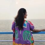 Sridevi Vijaykumar Instagram - "Say something positive and you will see something positive " Happy weekend❤️ #weekend#vibes#sunset#happytimes#positivequotes #positivethoughts #liveyourlife #beach#beachvibes# #loveit#live#laugh#dance