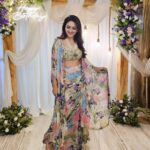 Sridevi Vijaykumar Instagram - Lots of cake candles and smiles😊had a wonderful day...Thank you all for the birthday wishes🤗 @sdcevents.in thank you for the beautiful decor in such a short notice🤗 Jewellery @the_jewel_gallery . . . #birthdayfun #birthdaygirl #mybirthday #happybirthday #celebrate #floral #allwhatilove #happiness #29thoctober #myday #friends #family