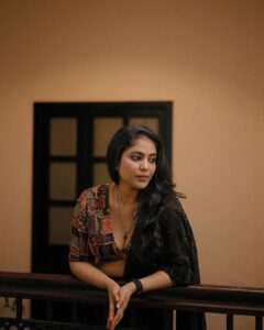 Srinda Instagram - 🖤

@medha.in 
@unnips 
@parvathy.prasad_ 
@azora.hotels