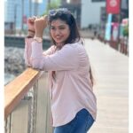 Srinisha Jayaseelan Instagram - Dubai💜❤️😍