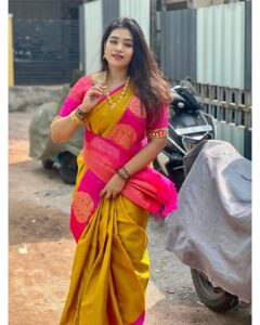 Srinisha Jayaseelan Instagram - இனிய தீபாவளி நல்வாழ்த்துக்கள்🪔💜❤️
📸: @snaps_by_madhu ⚡️