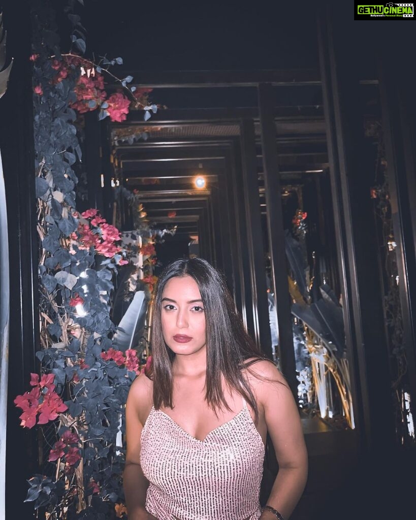 Srishty Rode Instagram - 🌸 Or 🔥 ? Dubai, UAE