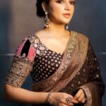 Subhashree Ganguly Instagram - ইন্দুবালা ভাতের হোটেল এখন আপনাদের জন্য পুরোপুরি ভাবে খুলে গেছে @hoichoi.tv তে আপনাদের সবার কেমন লাগলো জানাবেন। 🫶