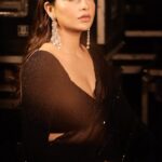Subhashree Ganguly Instagram - Tera Chehra ✨🖤 . . . . . Outfit @studio.mikukumar Earring @chicvibypoonam Stylist duo @sizaa92 @thankgod_itsfashion Assisted by @isuvosri13 Mua @makeupartist.sourab Hair @sarmistha1992 📸 @tales_by_suvyn . . #instareels #reelsinstagram #instafashion #reelitfeelit #reelsindia #viral #viralvideos #love #explore