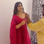 Subhashree Rayaguru Instagram – Drrrrr🤣🤣🤣 Just for fun😂 @lakshmimanchu❤️@tastyteja 😂

Outfit @yamini_vanga 
#drrr #lakshmimanchu #biggboss #biggboss7 #biggboss7telugu #subbu #subhashree #tastyteja #ultapulta #pallaviprashanth #princeyawar #sivaji #viral #funny #maanas #wedding Vijayawada, India