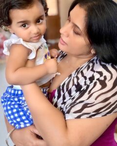 Suchitra Murali Instagram - Seriously…it’s not baby fever just she bonds well with me..🤷‍♀️🤷‍♀️
