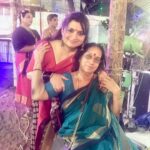 Suchitra Murali Instagram – My Guru Mythili teacher…Shatakodi Pranamam. Blessed to have such a great guru in life.🙏🏻🙏🏻🙏🏻