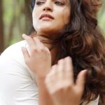 Sukrutha Wagle Instagram - Some blurr pics = Some small fights Both have their own beauty that makes sense late 😉 . . Captured by @idle_works #sukrutha #sukruthawagle #sukrutha_wagle Bangalore, India