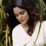 Sukrutha Wagle Instagram - Peace is always beautiful ❤️ A peaceful click by @idle_works #sukrutha #sukruthawagle #actor #actress #southactress Bangalore, India