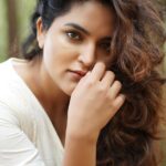 Sukrutha Wagle Instagram - Cause you are so Gorgeous 😍 . . Captured by @idle_works . #sukrutha #sukruthawagle #southactress #actress Bangalore, India