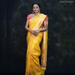 Suma Kanakala Instagram - Monday blues? I generally don’t have the concept of Sunday or Monday as my profession is very flexible/uncertain 🤩🤩 Makeup, Hair & Styling @emraanartistry Collaboration with Outfits @pari.designers_ Jewellery @aditi_collection Photography @csk_cliks #sumakanakala #suma #anchorsuma #anchorsumakanakala #monday #mondaymotivation