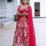 Suma Kanakala Instagram - For Suma Adda tomorrow at 9:30 PM ❤️ Makeup, Nails & Styling @emraanartistry Collaboration with Outfit @shivy_golchha @panchwati_silks Jewellery @aditi_collection Hair @malla_reddy_hairstylist Photography @valmikiramuphotography #sumakanakala #suma #anchorsuma #anchorsumakanakala #sumaadda #etvtelugu #friyay