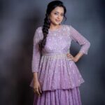 Suma Kanakala Instagram - When your outfit speak volumes without saying a word 💜 Wearing @kavithaguttaofficial Styled by @stylebyannapurna Jewellery @houseofqc Makeup & Nails @emraanartistry Hair @koduruamarnath Photography @they_call_me_keshu #sumakanakala #suma #anchorsuma #anchorsumakanakala #tuesdaythoughts #skanda #skandaprereleasethunder #skandaprereleaseevent #throwbacktuesday