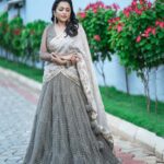 Suma Kanakala Instagram - Rest and Rewind 🤍 Styled by @officialanahita Style team @pranathivarma.k Collaboration with Outfit: @archithanarayanamofficial Jewellery: @AdornablesbySonaliMehra Makeup & hair @emraanartistry Photography @csk_cliks #sumakanakala #suma #anchorsuma #sumaadda #anchorsumakanakala