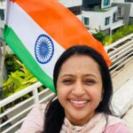 Suma Kanakala Instagram – Let’s keep the memories of all the people who sacrificed their lives for our country alive and live to the true meaning of what they fought for . A very happy Independence Day 🙏🏻🙏🏻🙏🏻