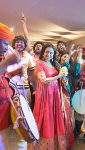 Suma Kanakala Instagram - Ma Amma tv shows chusthadhi pakka, ma kosam ochesindhi ....

#MemFamous 
#MemFamousFromMay26th 
#MemFamousVibe