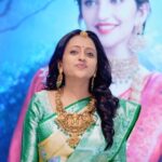 Suma Kanakala Instagram - #Ad Latest and Exclusive Jewellery and Diamond Collection thappaka visit cheyandi @cmrjewellerstelangana Contact - 8881881193 Brand Managed By @strikersinsta #sumakanakala #anchorsuma #anchorsumakanakala