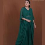 Suma Kanakala Instagram - 🌱 Styled by @officialanahita Collaboration with Outfit @prashantikumarlabel Jewellery @accessoriesbyanandita Makeup @madhu_derangula Hair @mahesh_ravulapalli Photography @valmikiramuphotography #sumakanakala #suma #anchorsuma #anchorsumakanakala #annimanchisakunamule #tuesday