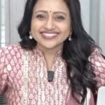 Suma Kanakala Instagram - Hearty Congratulations to the Winners of my YouTube LIVE ‘Pattukunte Giftu’ Episode 3 - Mani, Sailakshmi, Naresh, Mallika and Usha. 😊🥰 #sumakanakala #suma #anchorsuma #sumayoutube #pattukuntegiftu #anchorsumakanakala #youtubeLIVE #youtube