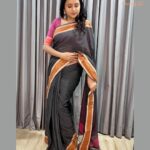Suma Kanakala Instagram - 🌺 Styled by @shravyavarma Assisted by @ushacherukuri_ Collaboration with Outfit @omanas_clothing Jewellery @houseofqc Makeup @madhu_derangula Hair @malla_reddy_hairstylist #sumakanakala #anchorsuma #suma #anchorsumakanakala #ootd #sareelove