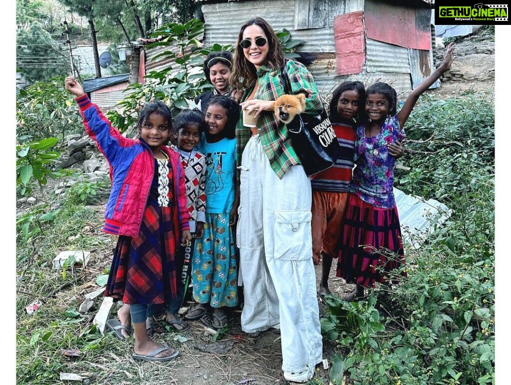 Sunanda Sharma Instagram - 𝖭𝖺𝖽𝖺𝖺𝗇 𝖺𝗎𝗋 𝖼𝗁𝗈𝗍𝖾 𝗋𝖾𝗁𝗇𝖺 𝖺𝖼𝖼𝗁𝖺 𝗁𝖺𝗂， 𝖡𝗈𝗁𝗈𝗍 𝖲𝖺𝗆𝗃𝗁𝖽𝖺𝖺𝗋 𝖫𝗈𝗀 𝖠𝗄𝗌𝖺𝗋 𝖴𝗅𝗃𝗁𝖾 𝖱𝖾𝗁𝗍𝖾 𝖧𝖺𝗂𝗇🫶🏼🕊️