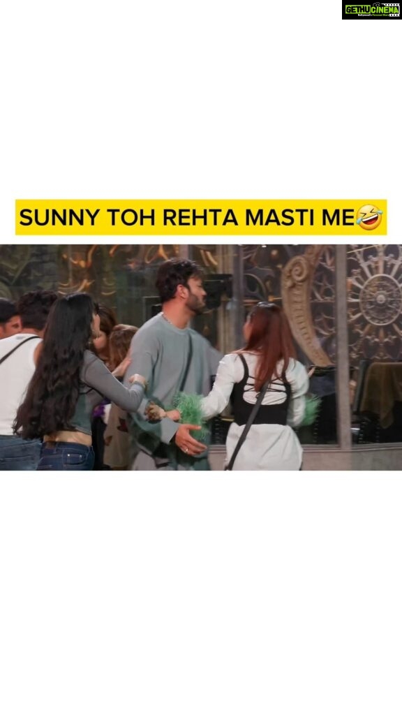 Sunny Arya Instagram - आग लगे चाहे बस्ती में हम रहते मस्ती में 😂 #Tehelkaprank #SunnyArya #TehelkaBhai #biggboss17 #jiocinema #biggboss #bb17